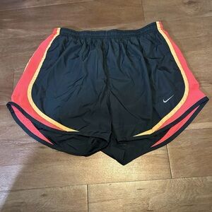 Nike DRI-FIT Shorts Women's Large Tempo Running Brief Lined Black Orange Yellow